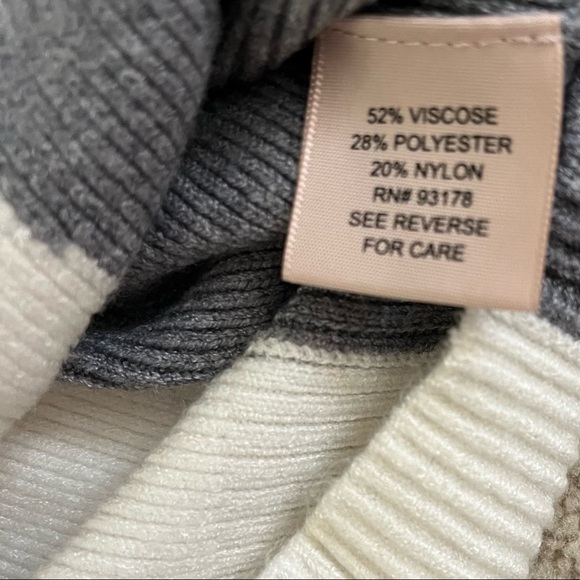 NWOT Philosophy Chevron Sweater - Picture 6 of 6